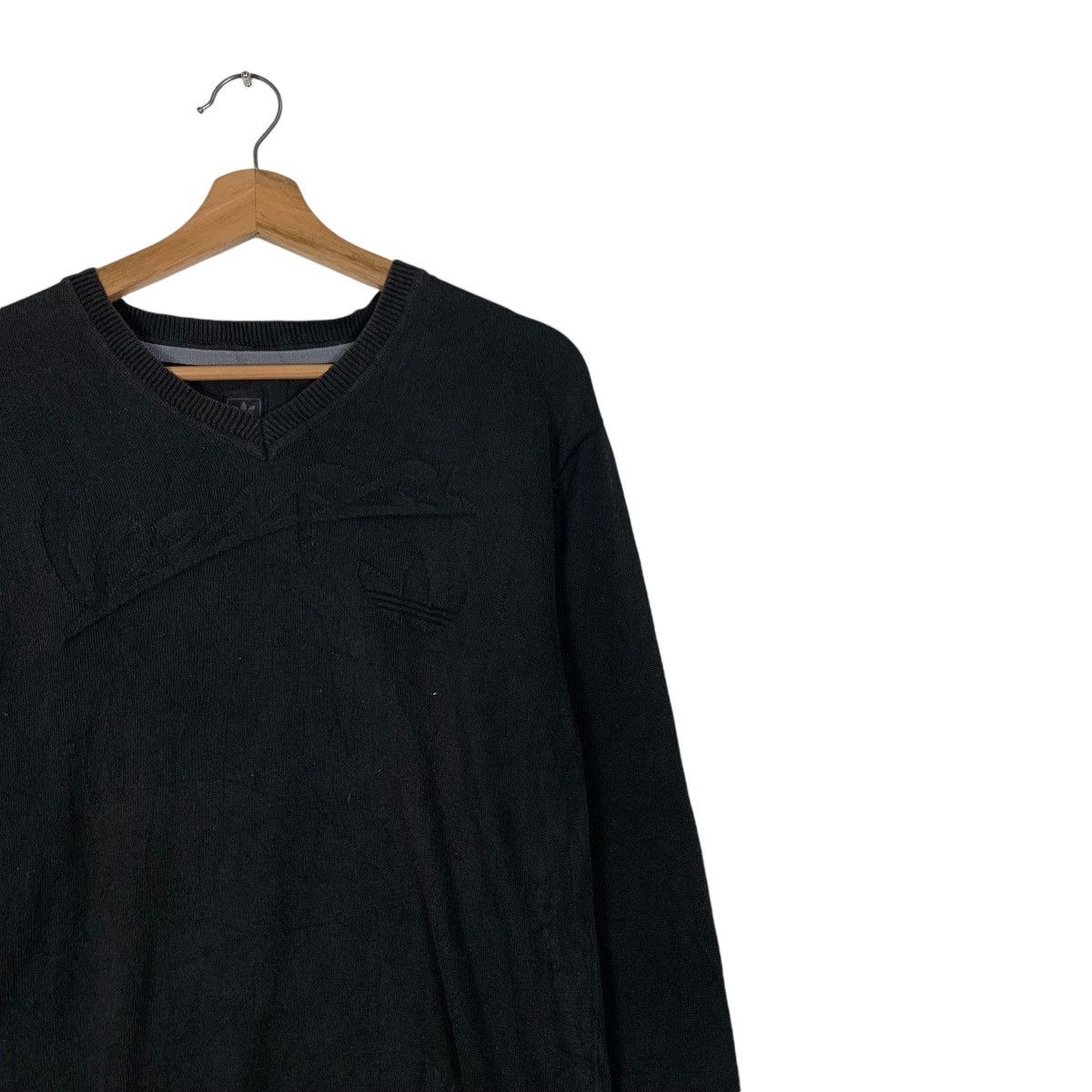 Adidas ADIDAS Trefoil Small Logo V Neck Sweater #1196-C54 Size US L / EU 52-54 / 3 - 5 Thumbnail