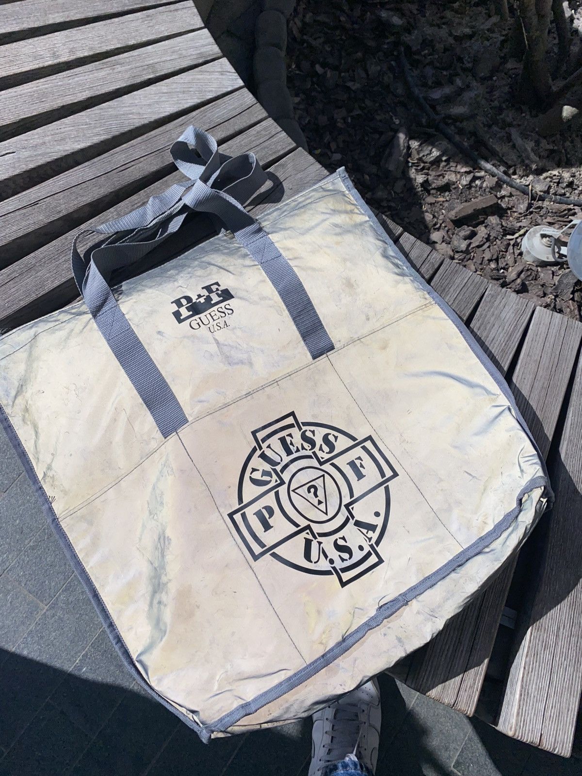 Guess × Places + Faces Places + Faces x GUESS Jeans U.S.A. Reflective Tote Bag Size ONE SIZE - 2 Thumbnail