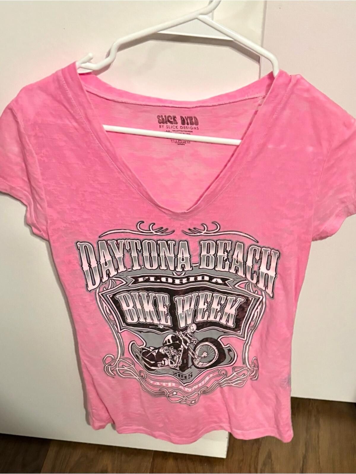 Other Slick Designs Daytona Beach Bike Week Pink V-Neck Tee Size M / US 6-8 / IT 42-44 - 1 Thumbnail