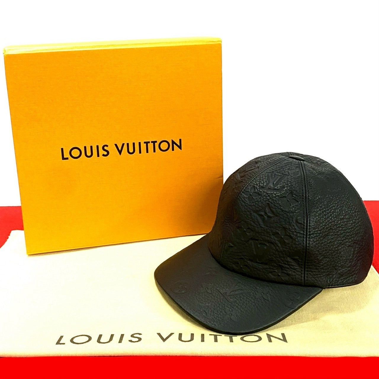 Louis Vuitton Louis Vuitton Hat Black Leather Size ONE SIZE - 1 Thumbnail