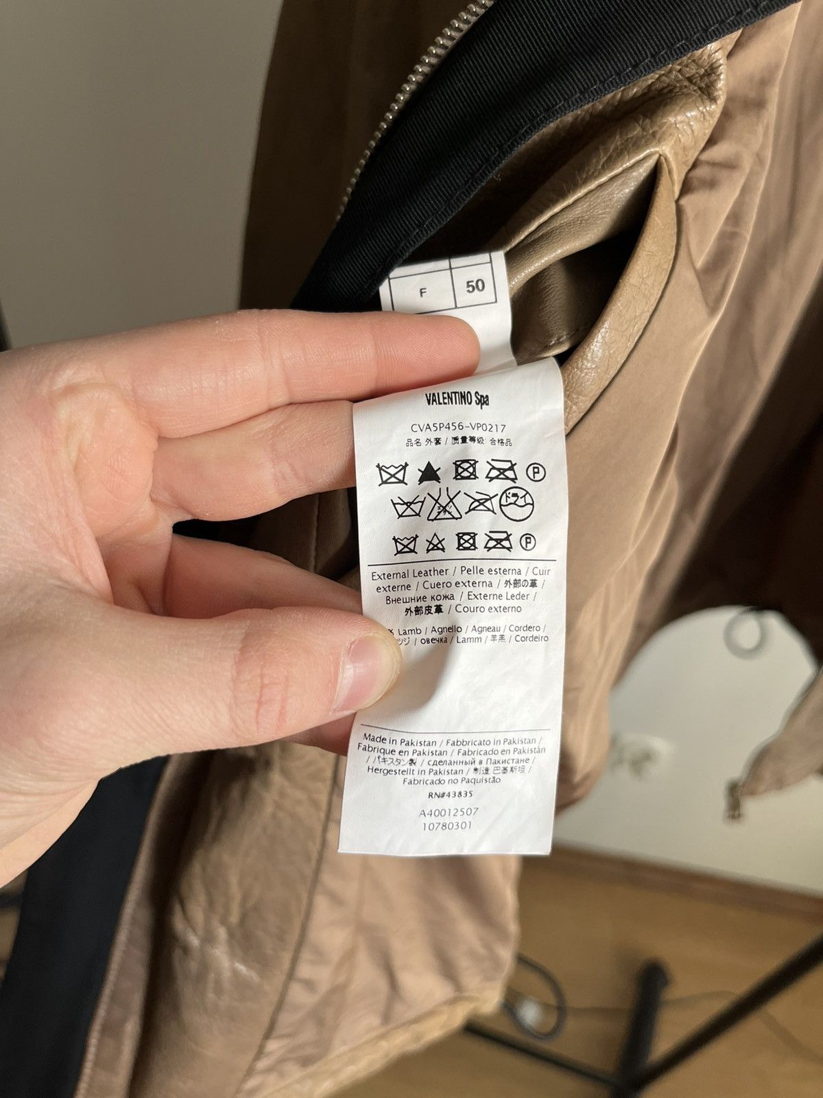 Valentino Rare Valentino Garavani SS12 hidden hood lamb leather jacket Size US M / EU 48-50 / 2 - 8 Thumbnail