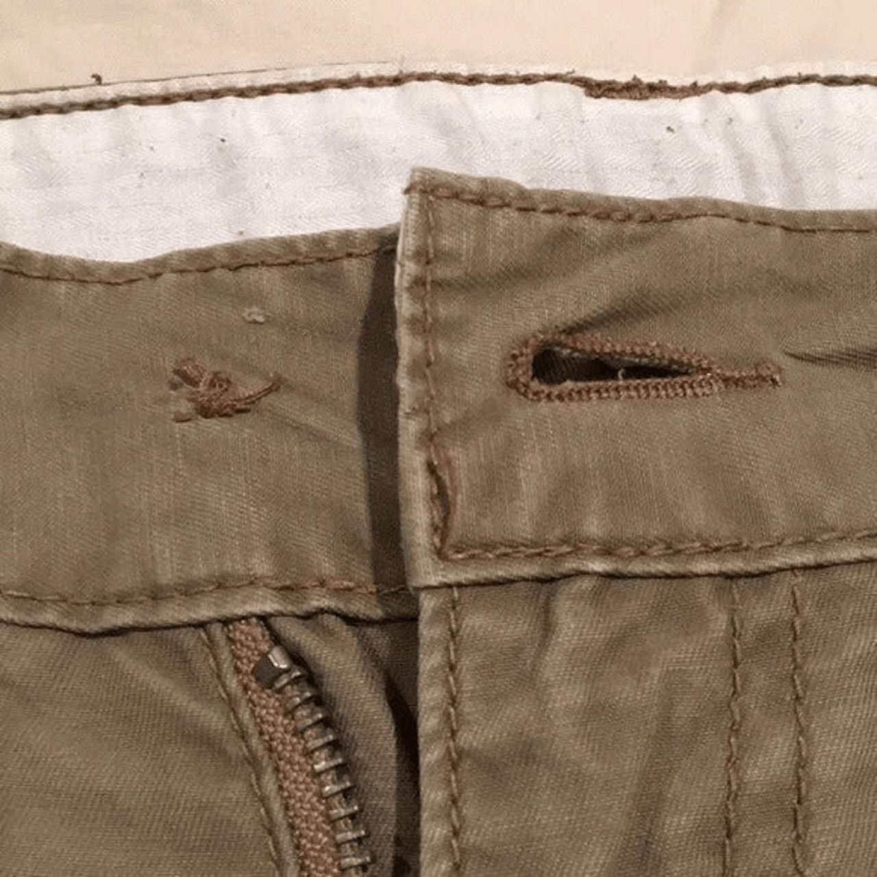 Levi's Levi’s Classic Tan Cargo Shorts - Khaki Utility Size US 32 / EU 48 - 3 Thumbnail