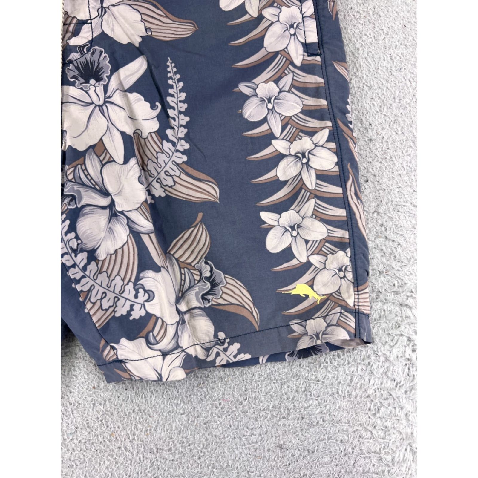 Tommy Bahama Tommy Bahama Swim Trunks Mens Large Blue Floral Nylon Shell Faded Size US 33 - 4 Thumbnail