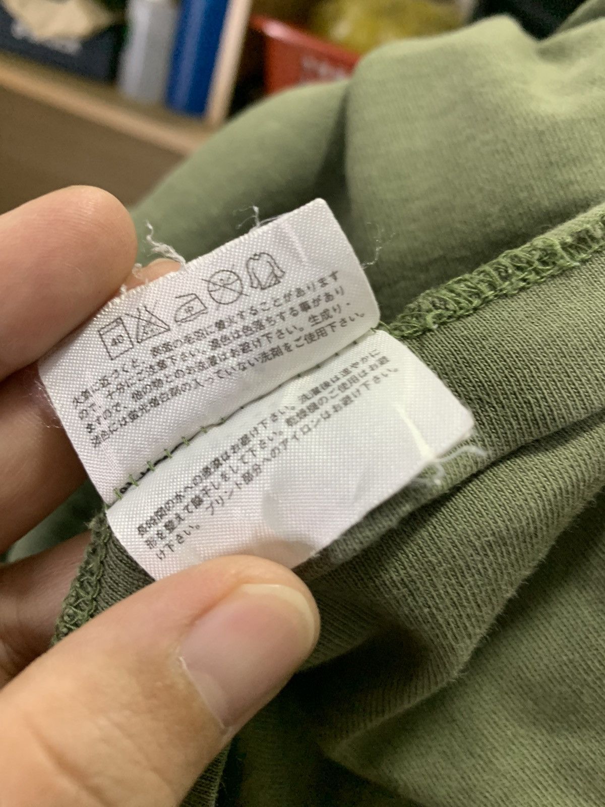 Japanese Brand Vintage Uniclo Collab kaws pocket tee Size US XL / EU 56 / 4 - 13 Thumbnail
