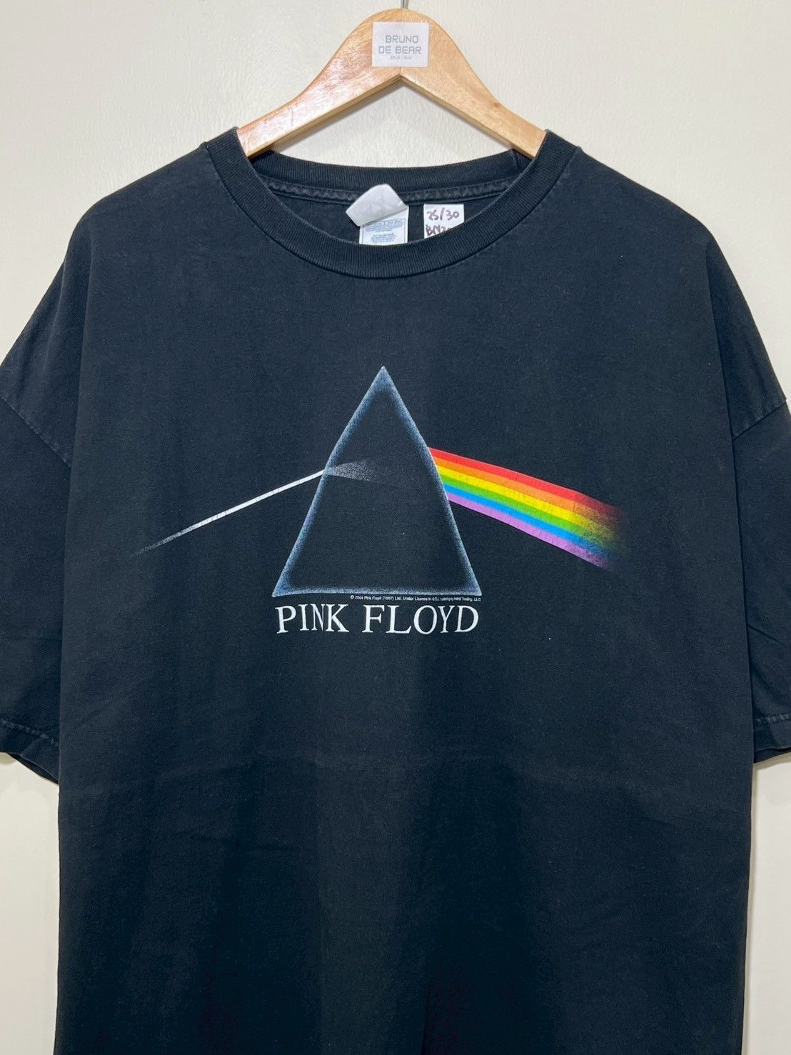 Band Tees × Vintage Vintage 2004's Pink Floyd Dark Side Of The Moon shirt bnz01 Size US XXL / EU 58 / 5 - 3 Thumbnail