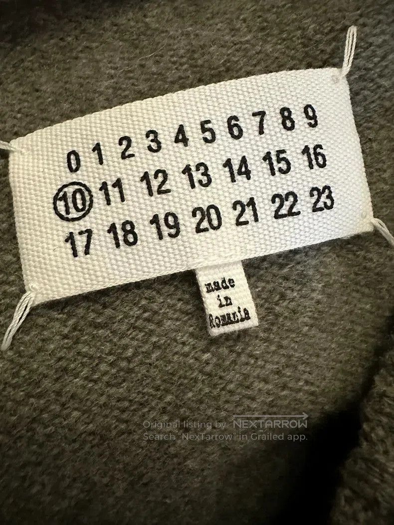 Maison Margiela Maison Margiela V. Size US S / EU 44-46 / 1 - 3 Thumbnail