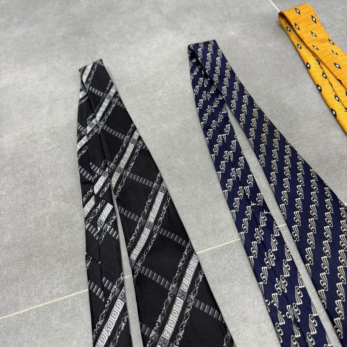 Versace × Vintage Vintage Gianni Versace Silk Ties x5 Size ONE SIZE - 21 Thumbnail