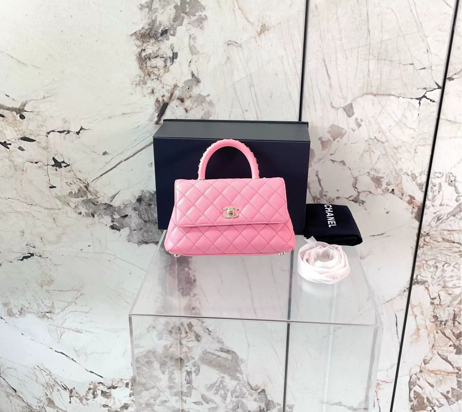 Chanel Pre-loved Bag Very good condition Size ONE SIZE - 1 Thumbnail