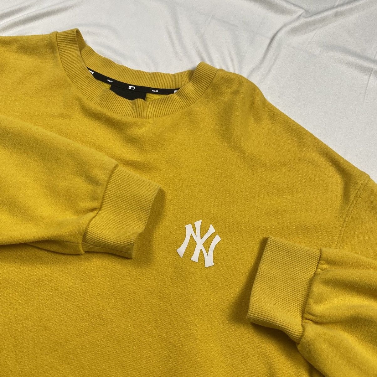 MLB Rare MLB New York Yankees Mustard Crewneck Size US XXL / EU 58 / 5 - 6 Thumbnail