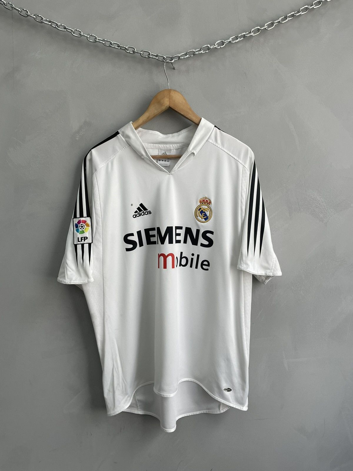 Adidas Adidas Fc Real Madrid blokecore t shirt jersey y2k Size US L / EU 52-54 / 3 - 1 Thumbnail