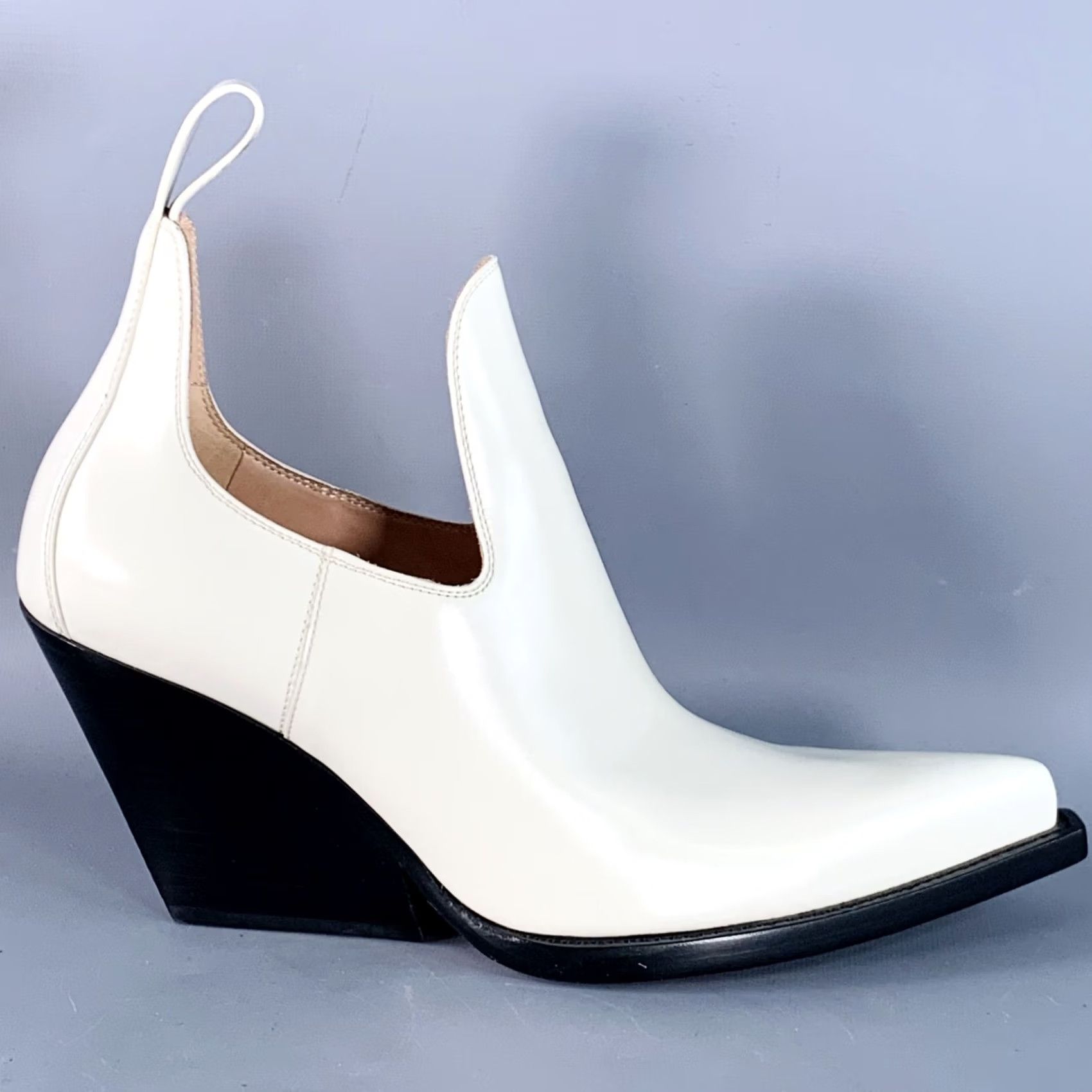 Bottega Veneta BOTTEGA VENETA Boots Ivory Black Leather Slip On Western Ankle Size 9 Women Size US 9 / IT 39 - 2 Thumbnail