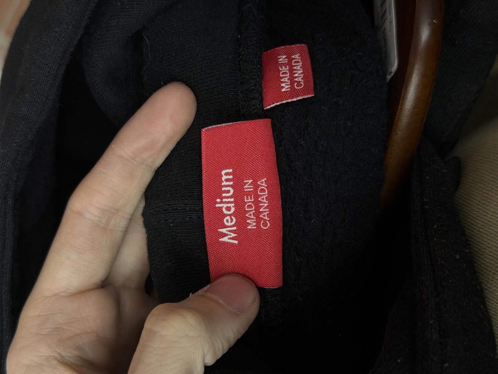 Supreme Supreme Hoodie - Size Medium- Black 100% Authentic Pullover Size US M / EU 48-50 / 2 - 8 Thumbnail