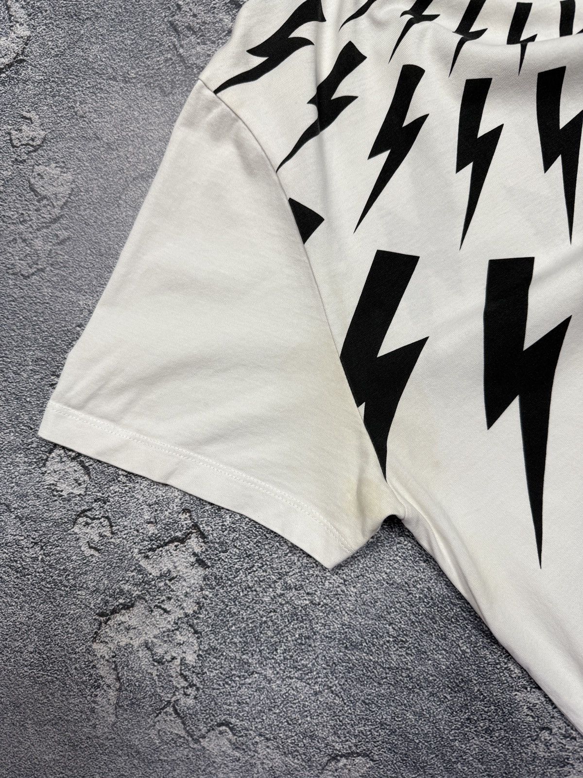 Neil Barrett Neil Barrett Lightening Bolt tee Size US L / EU 52-54 / 3 - 9 Thumbnail