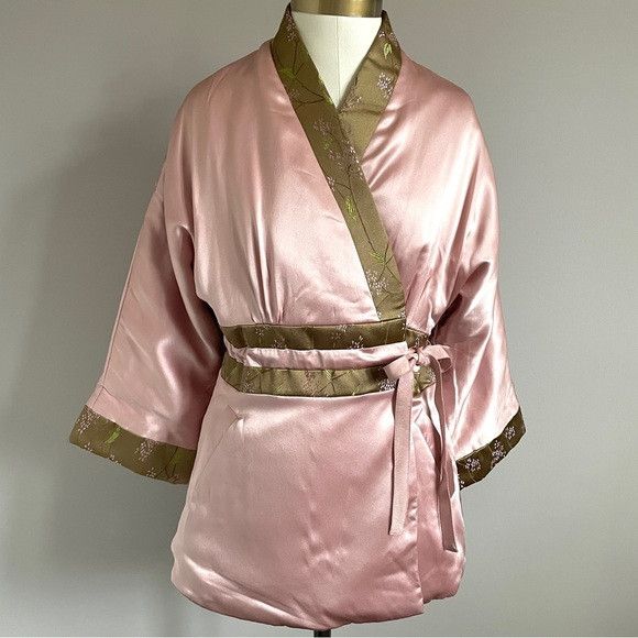 Other Asian-Inspired Pink Quilted Wrap Short Silk Robe - M/L Size ONE SIZE - 2 Thumbnail