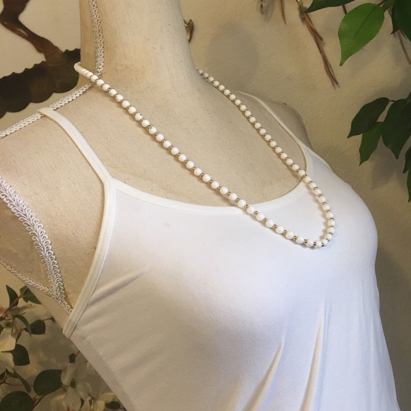 Monet Vintage Monet white glass pearl bead necklace Size ONE SIZE - 2 Thumbnail
