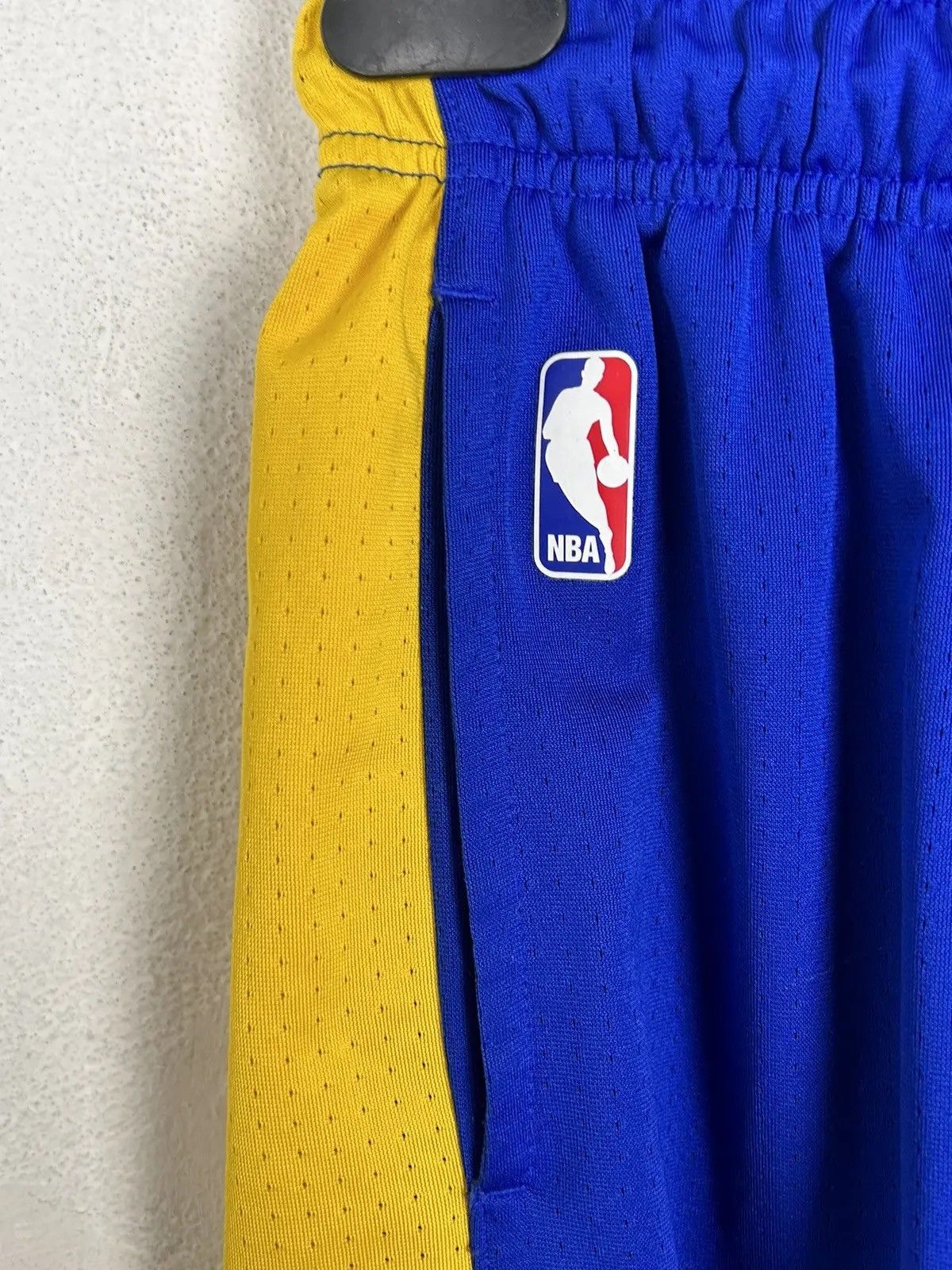 NBA Nike Nba Sportswear Golden State Warriors Basketball Shorts Size US 32 / EU 48 - 3 Thumbnail