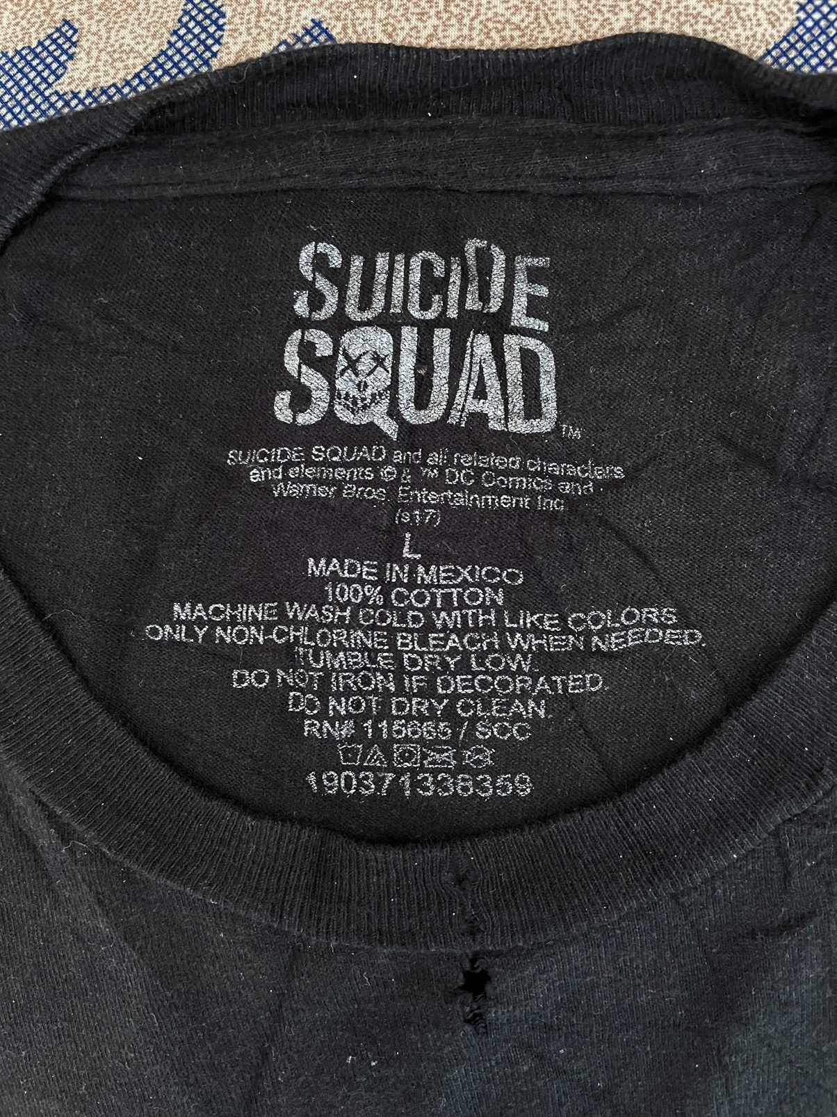 DC Comics VINTAGE 2017 HARLEY QUINN SUICIDE SQUAD Size US XL / EU 56 / 4 - 5 Thumbnail