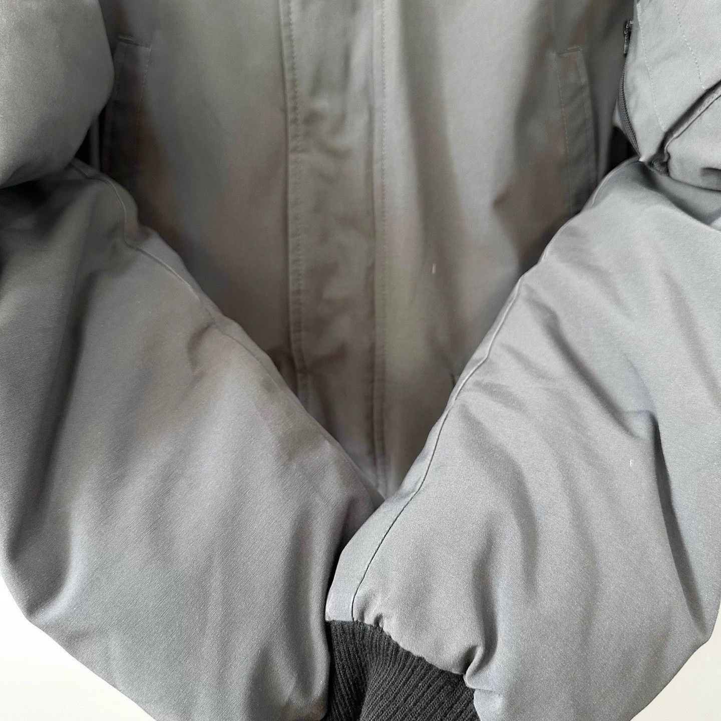 Canada Goose Canada Goose Chilliwack Pilot Short Puffer Graphite L Size US L / EU 52-54 / 3 - 5 Thumbnail
