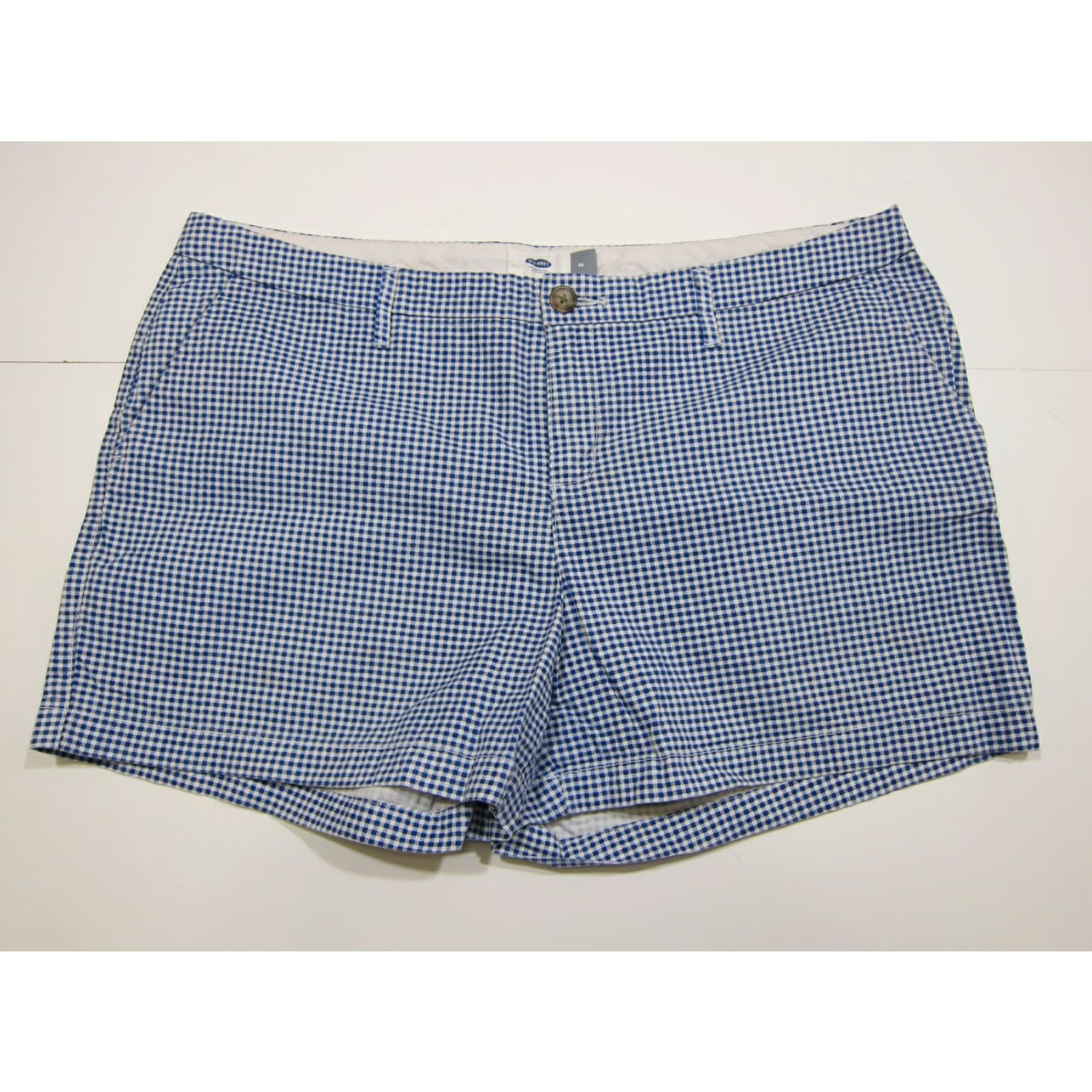 Old Navy Old Navy 100% Cotton Blue White Plaid Flat Front Chino Shorts Women Size 14 Size 26" / US 2 / IT 38 - 6 Thumbnail