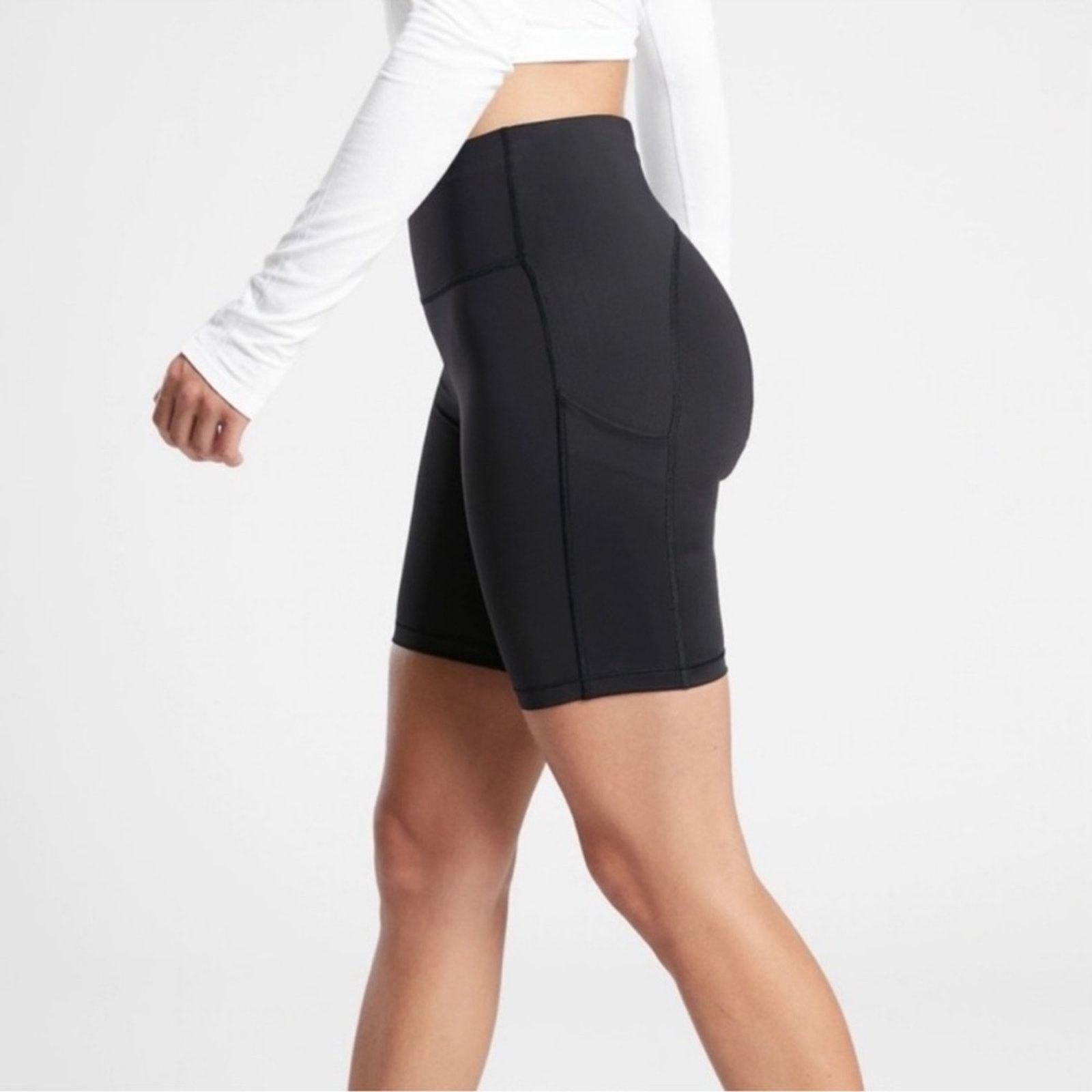 Athleta Athleta Ultimate Stash Pocket 7" Biker Shorts Black Size XS Size 27" / US 4 / IT 40 - 3 Thumbnail
