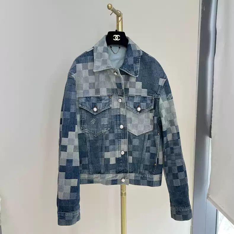 Louis Vuitton Louis Vuitton Mosaic effect printed long sleeved checkerboard denim jacket Size US M / EU 48-50 / 2 - 1 Thumbnail