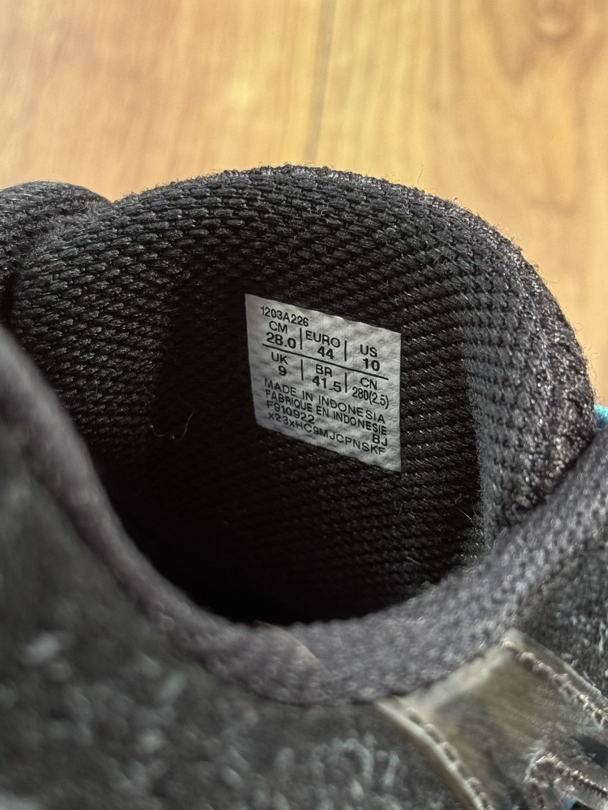 A.P.C. × Asics Asics x A.P.C. Gel-Sonoma 15-50 Size US 10 / EU 43 - 6 Thumbnail