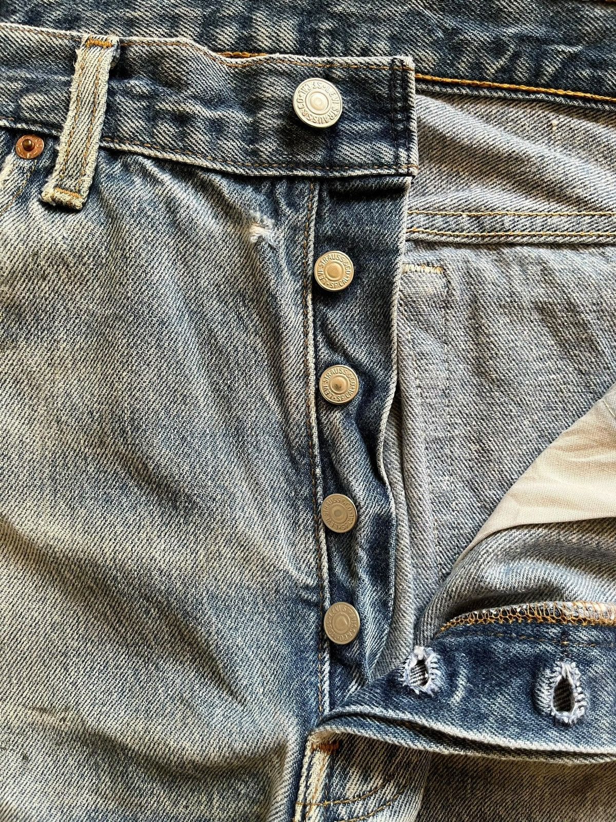 Levi's × Levi's Vintage Clothing SALES🔥Vintage 90s Levis 501 Blue Wash Grunge Loose Jeans Size US 33 - 3 Thumbnail