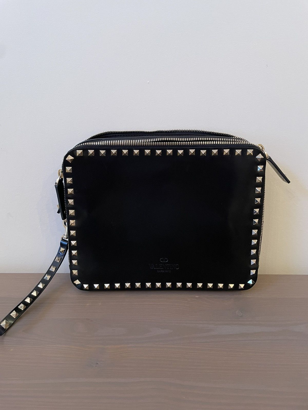 Valentino Garavani men’s RockStudded pouch