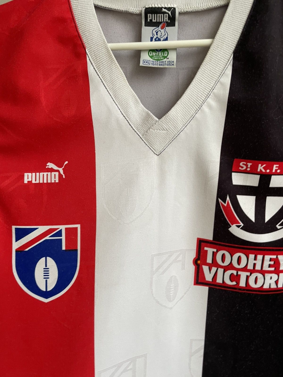 Vintage St Kilda Saints Vintage Puma Football Club AFL LRG Jersey Size US XXL / EU 58 / 5 - 12 Thumbnail
