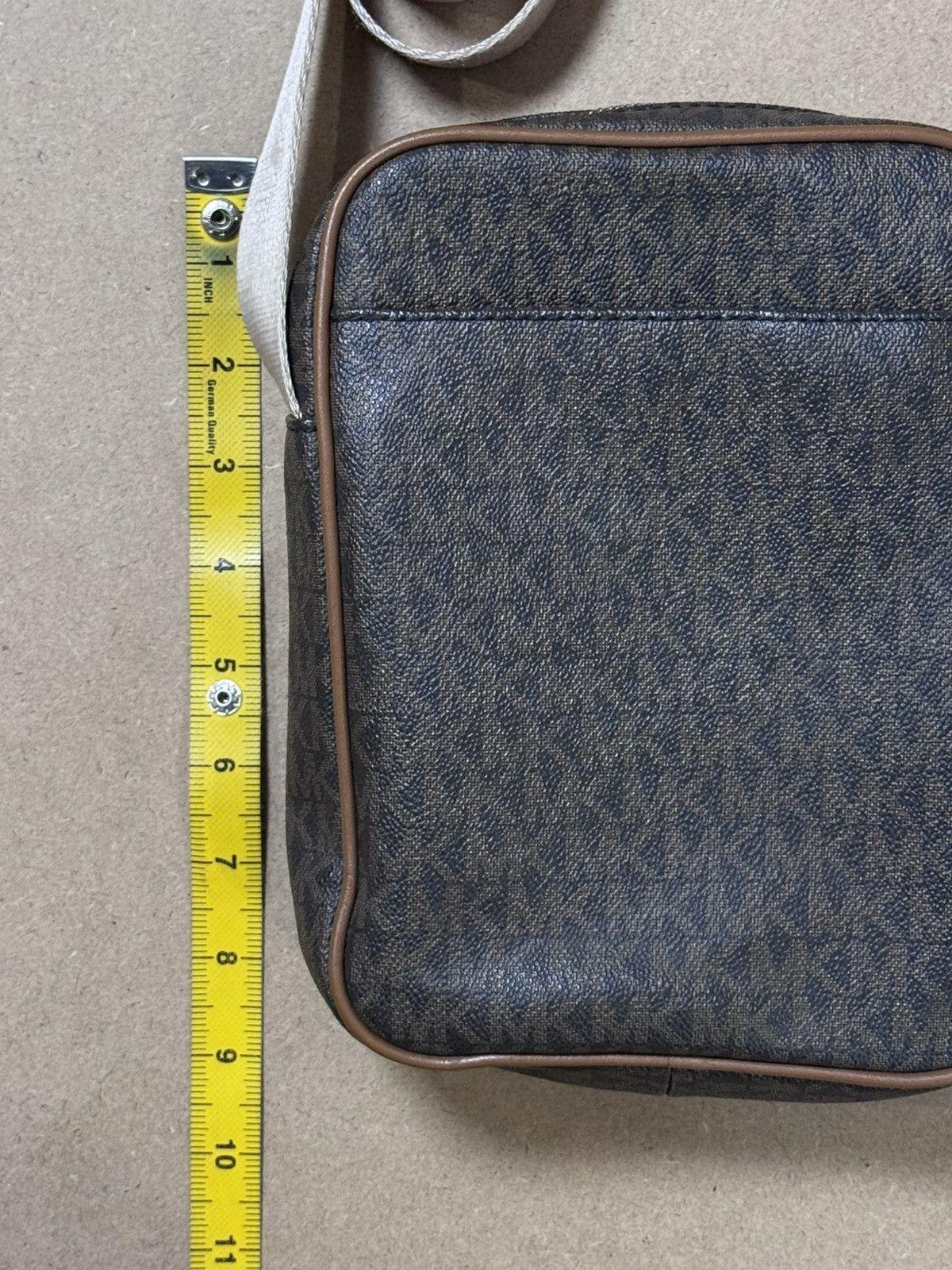 Michael Kors MICHAEL KORS SLING SLING BAG. Size ONE SIZE - 23 Thumbnail