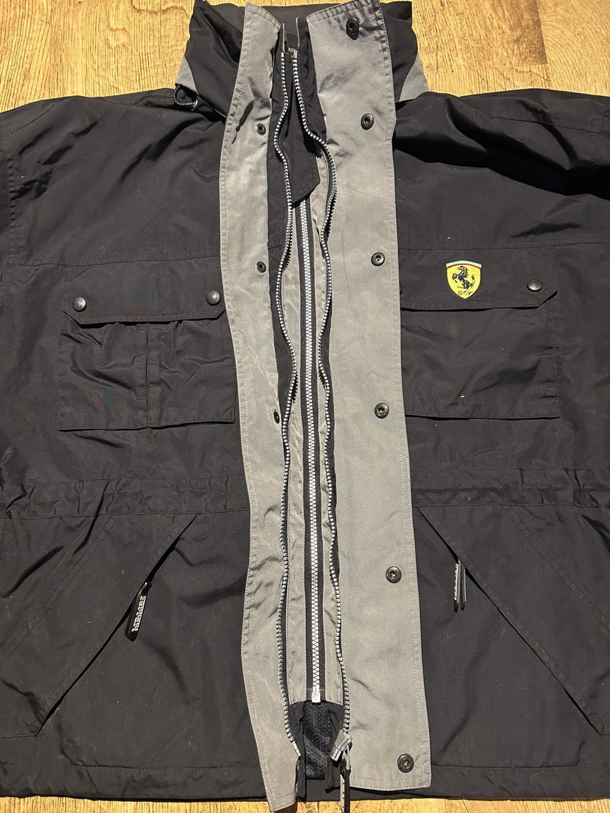 Ferrari Vintage 2000 Official Ferrari F1 Rain jacket M Boxy Size US M / EU 48-50 / 2 - 11 Thumbnail