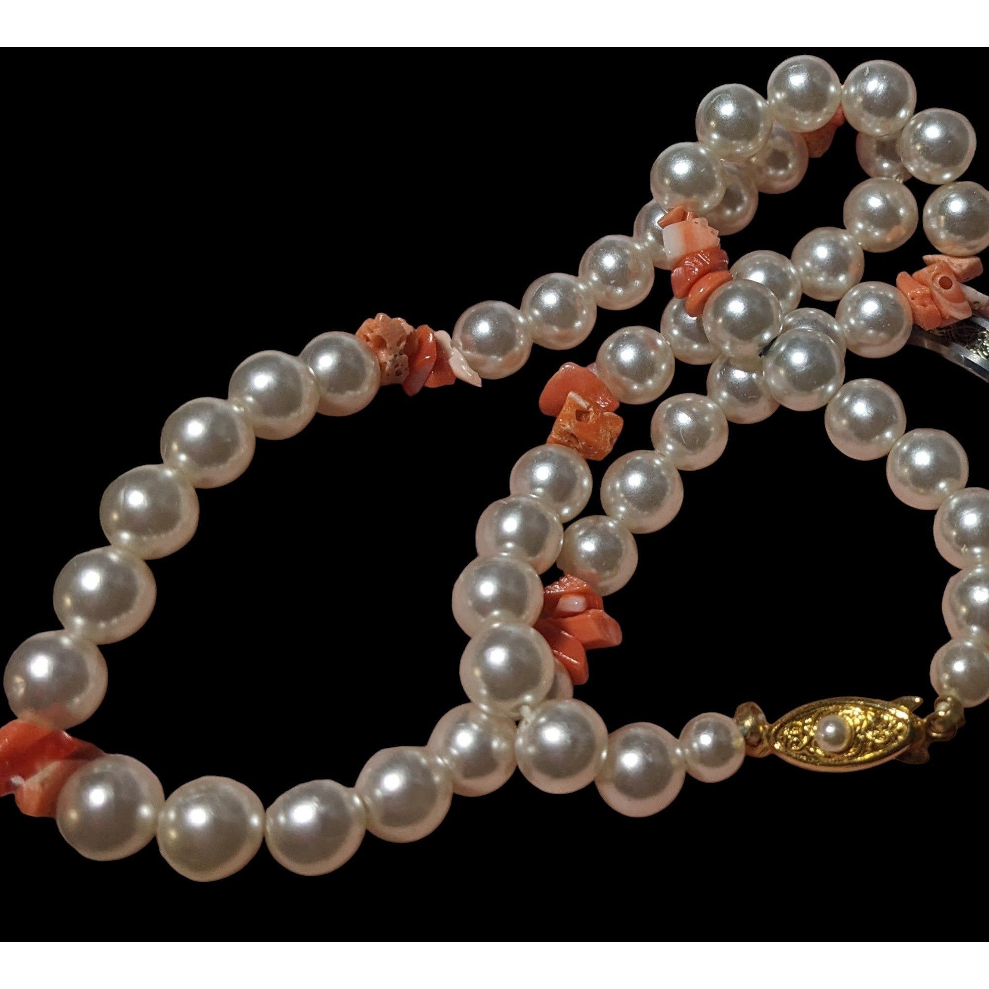 Other White Faux Pearl Beaded Coral Chip Necklace Size ONE SIZE - 4 Thumbnail