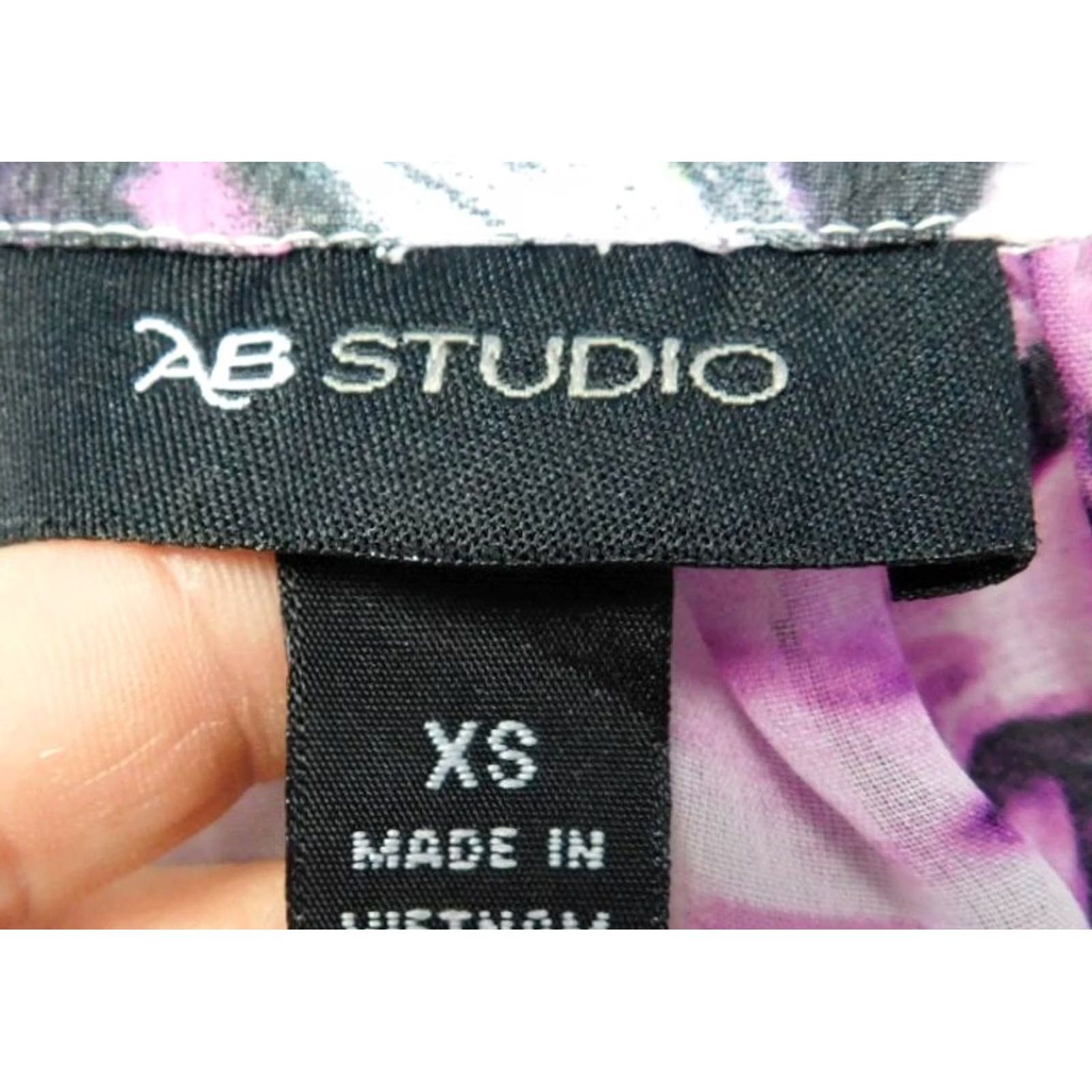 Vintage AB Studio Blouse Purple XS 3/4 Sleeve Floral Layered Sheer Henley Top & Cami Womens Size XS / US 0-2 / IT 36-38 - 5 Thumbnail