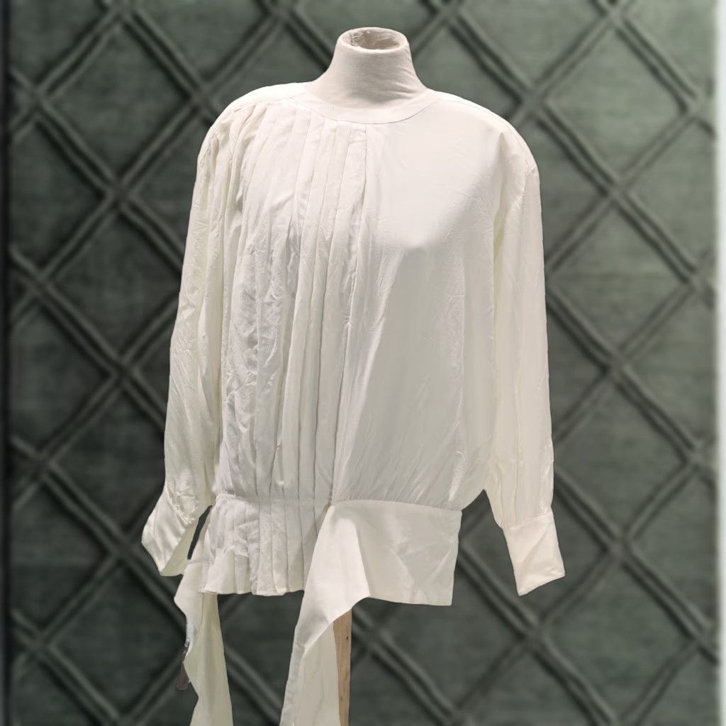 Escada VINTAGE Escada Silk Blouse Long Sleeve Ivory Pleated NWT Shoulder Pad Size 38 Women's Blouse Size XS / US 0-2 / IT 36-38 - 1 Thumbnail