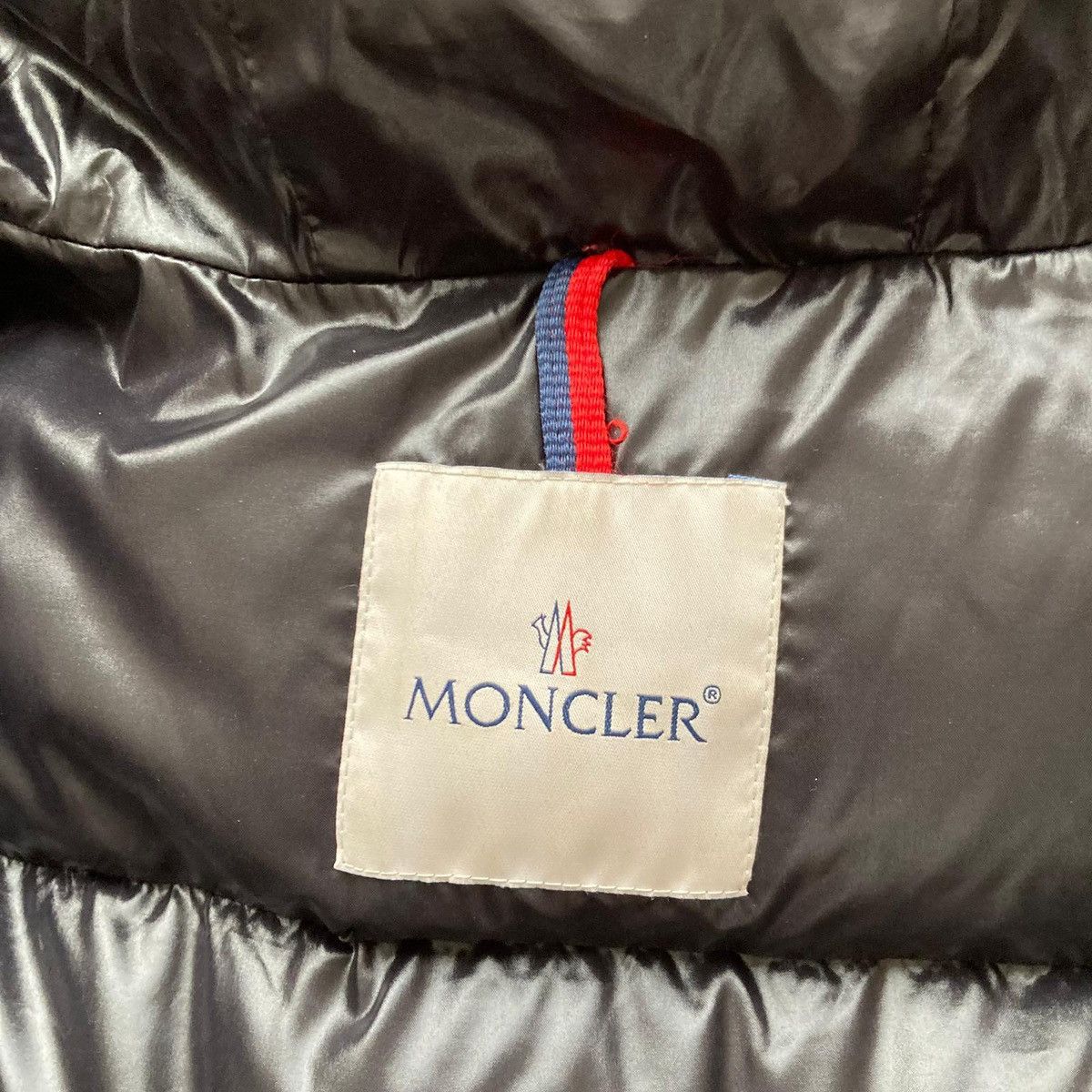 Moncler moncler ‘LAICHE’ down jacket with fur hood black size 0 Size XS / US 0-2 / IT 36-38 - 7 Thumbnail