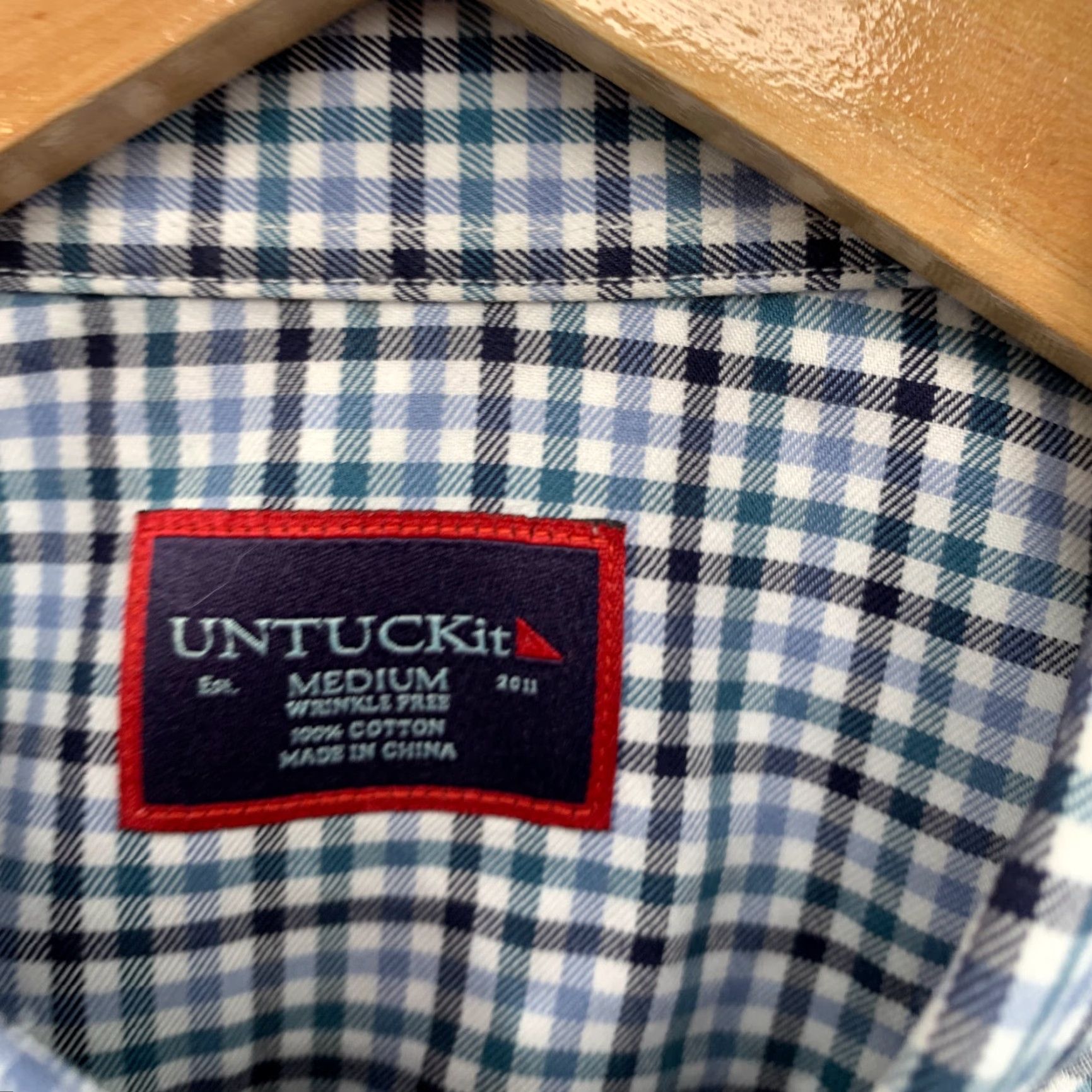 UNTUCKit UNTUCKit Button Down Shirt Mens M Blue White Check Wrinkle Free 21.5x29 Size US M / EU 48-50 / 2 - 7 Thumbnail