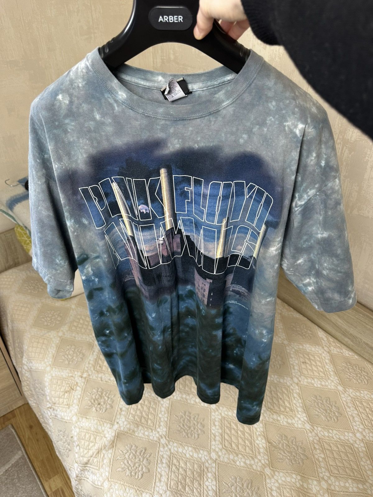 Liquid Blue 🔥 Pink Floyd Animals 2002 Album 1987 T Shirt Liquid Blue Y2K Size US XL / EU 56 / 4 - 7 Thumbnail