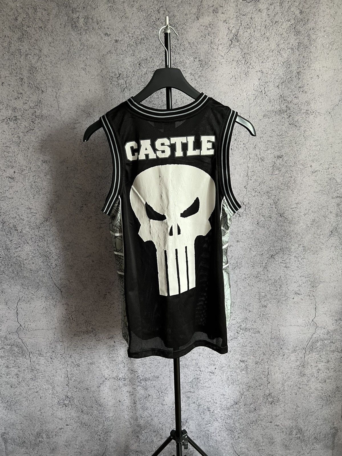Marvel Comics Crazy Y2K 2012 Marvel Comics Skulls Sleeveless Tee Tank Top Size US M / EU 48-50 / 2 - 2 Thumbnail