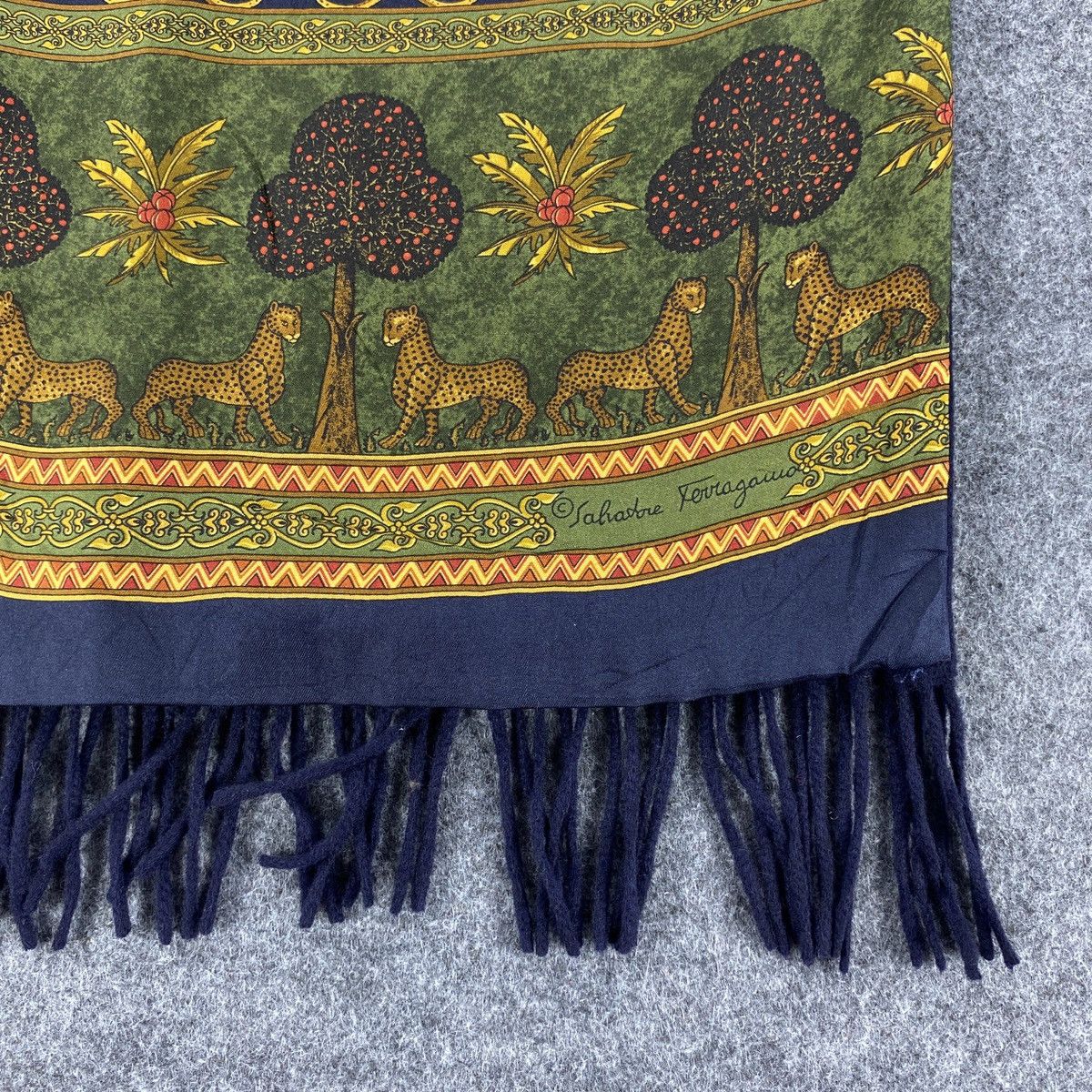 Salvatore Ferragamo × Vintage Salvatore Ferragamo Scarf # D650 # Muffler # Neckwear Size ONE SIZE - 3 Thumbnail