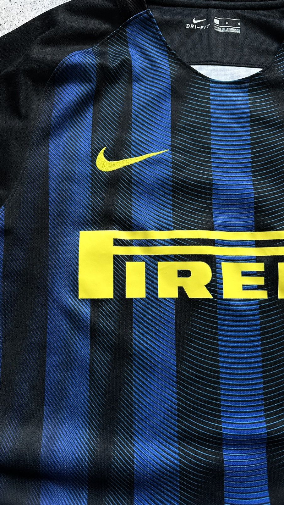 Nike 2016/17 Nike Inter Milano Authentic Home Soccer Jersey Size US L / EU 52-54 / 3 - 3 Thumbnail
