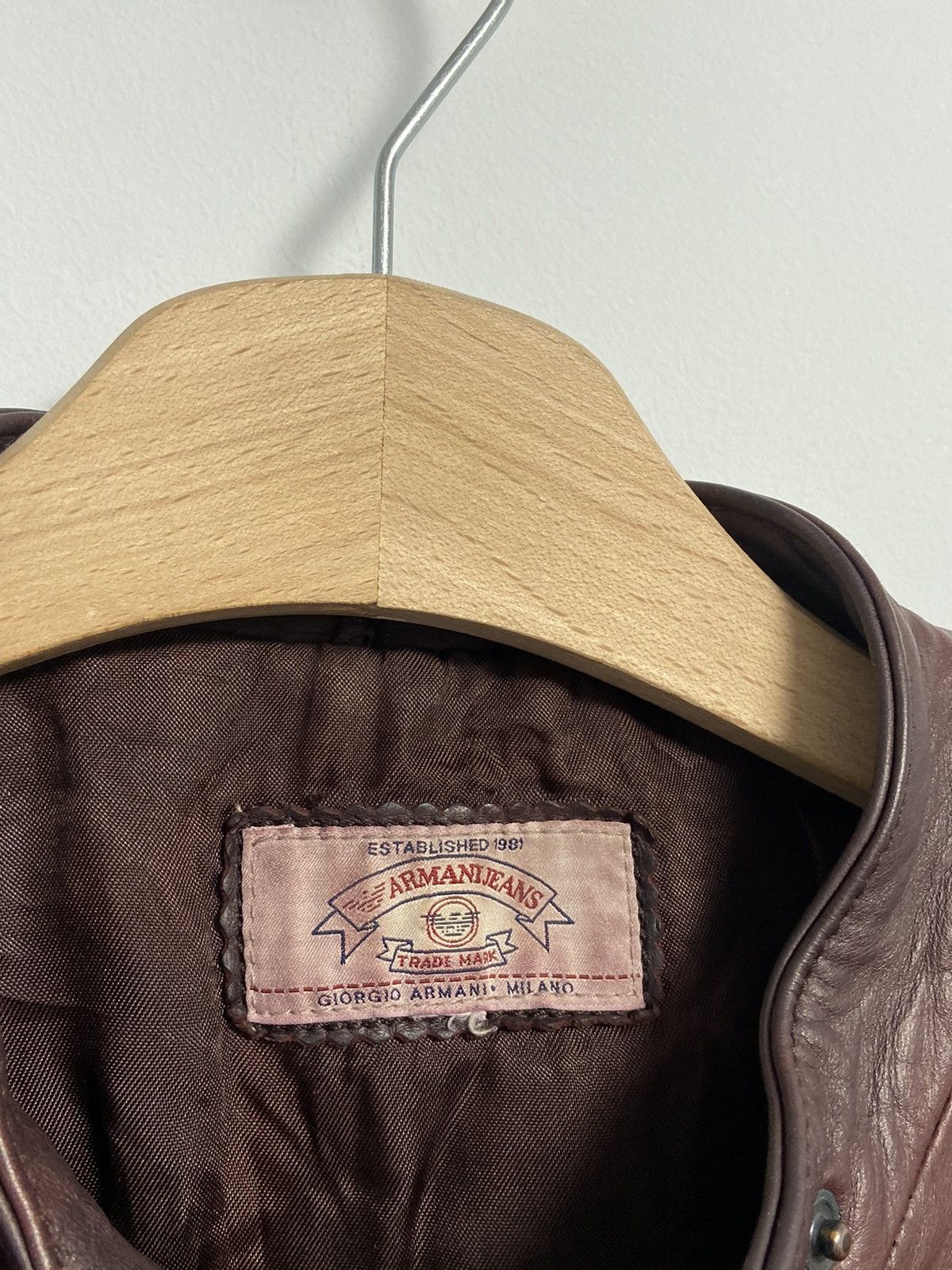 Giorgio Armani Giorgio Armani Vintage Leather Jacket Size M / US 6-8 / IT 42-44 - 12 Thumbnail
