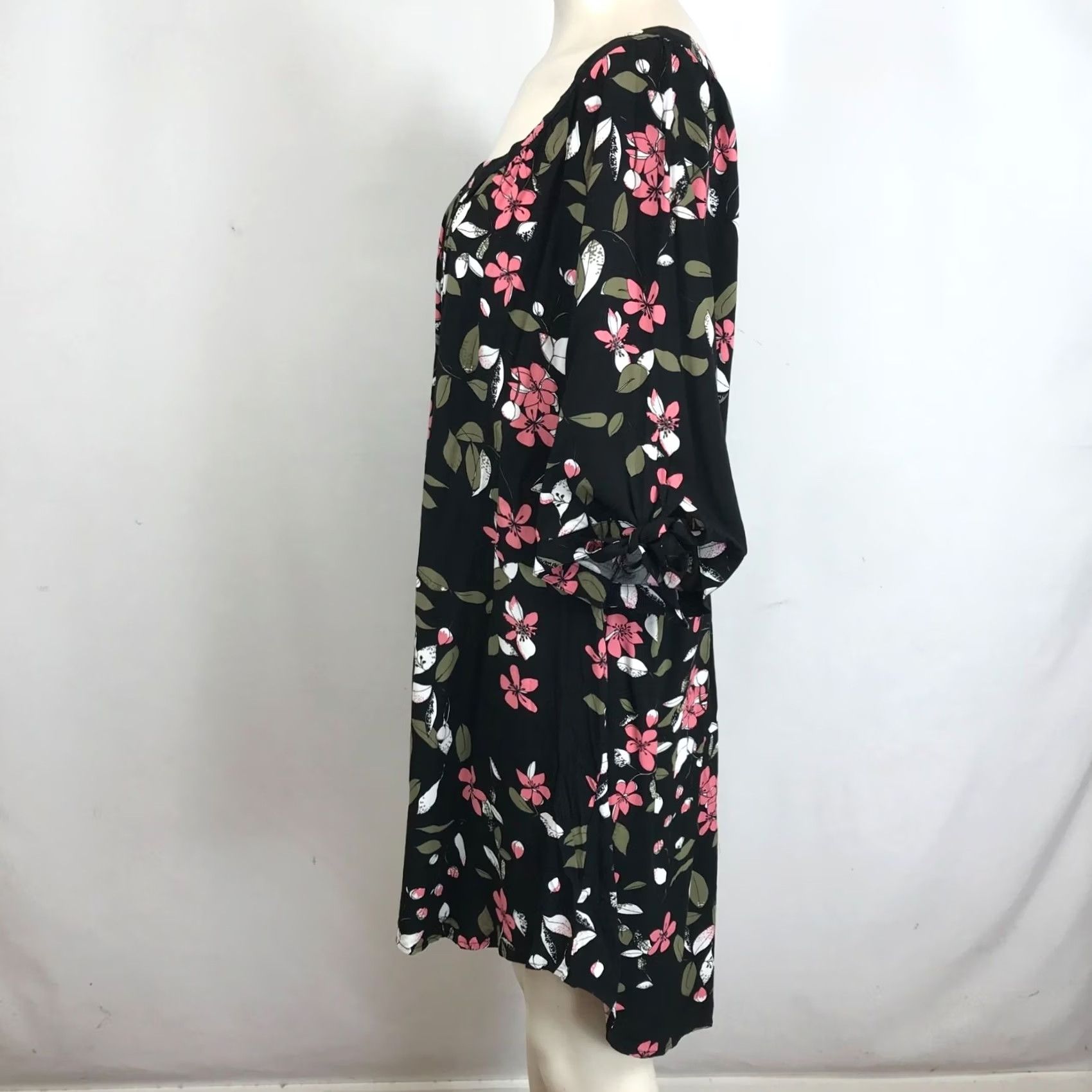 Vintage Ellos Womens 26 Black Floral 3/4 SLEEvE ROUND NECK Rayon Dress Size 4XL / US 24-26 - 6 Thumbnail