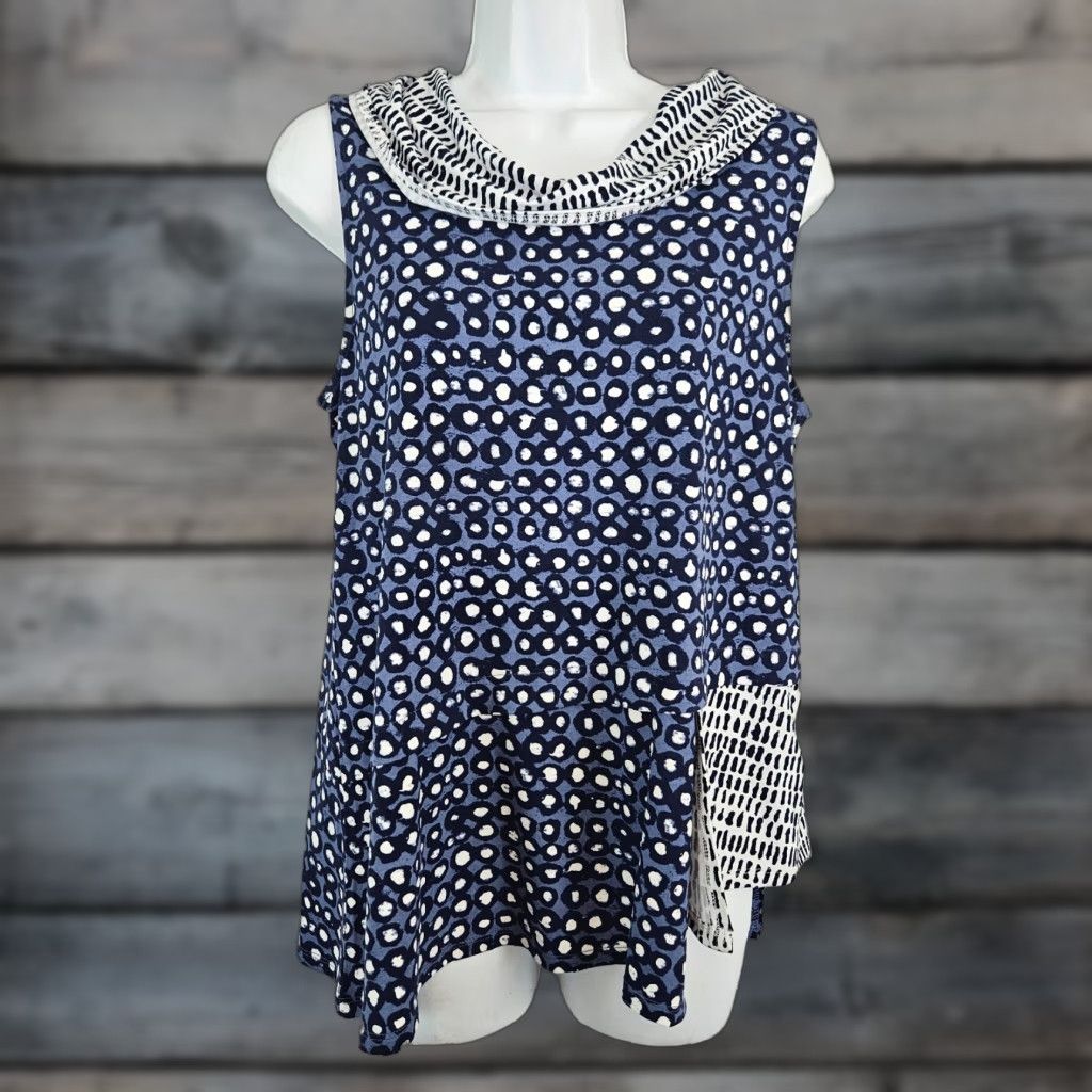 Habitat Habitat Womens Top Sleeveless Blue White Asymmetrical Hem Rayon Small Shirt Womens Adults Small Blue White Sleeveless Rayon Spandex Habitat Size S / US 4 / IT 40 - 1 Thumbnail