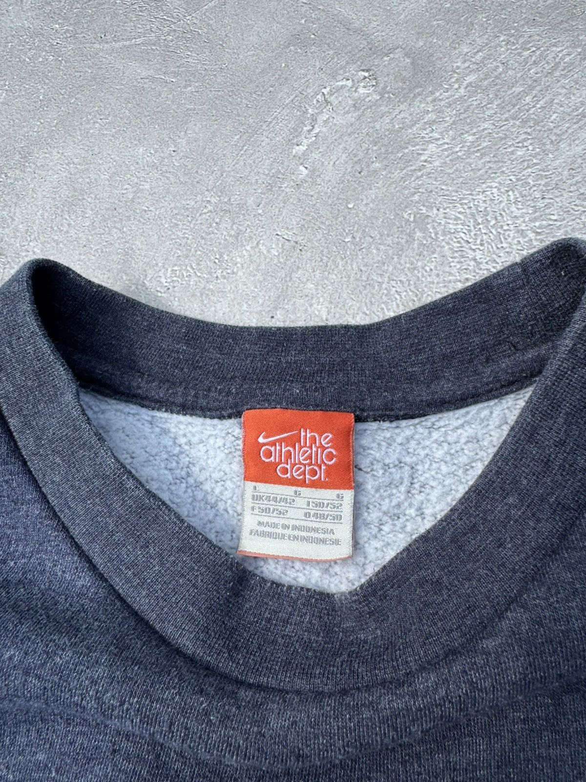 Nike Vintage Nike Baggy Y2k Sweatshirt Size US M / EU 48-50 / 2 - 5 Thumbnail