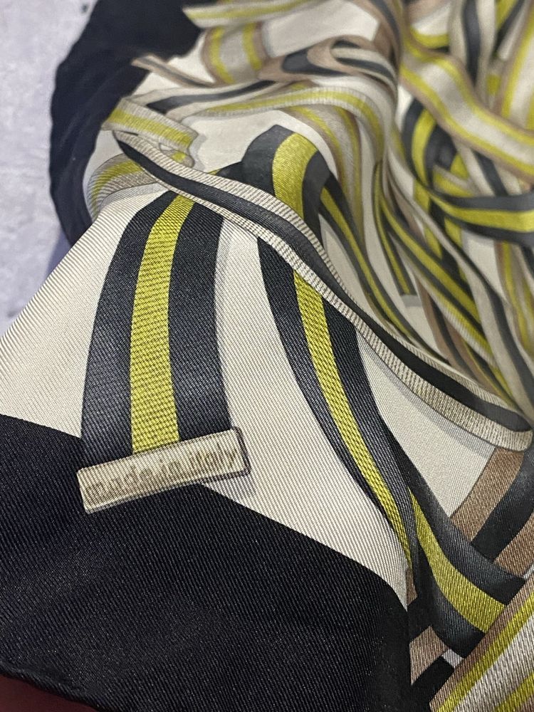 Gucci Vintage Gucci Silk Scarf Kerchief Size ONE SIZE - 3 Thumbnail