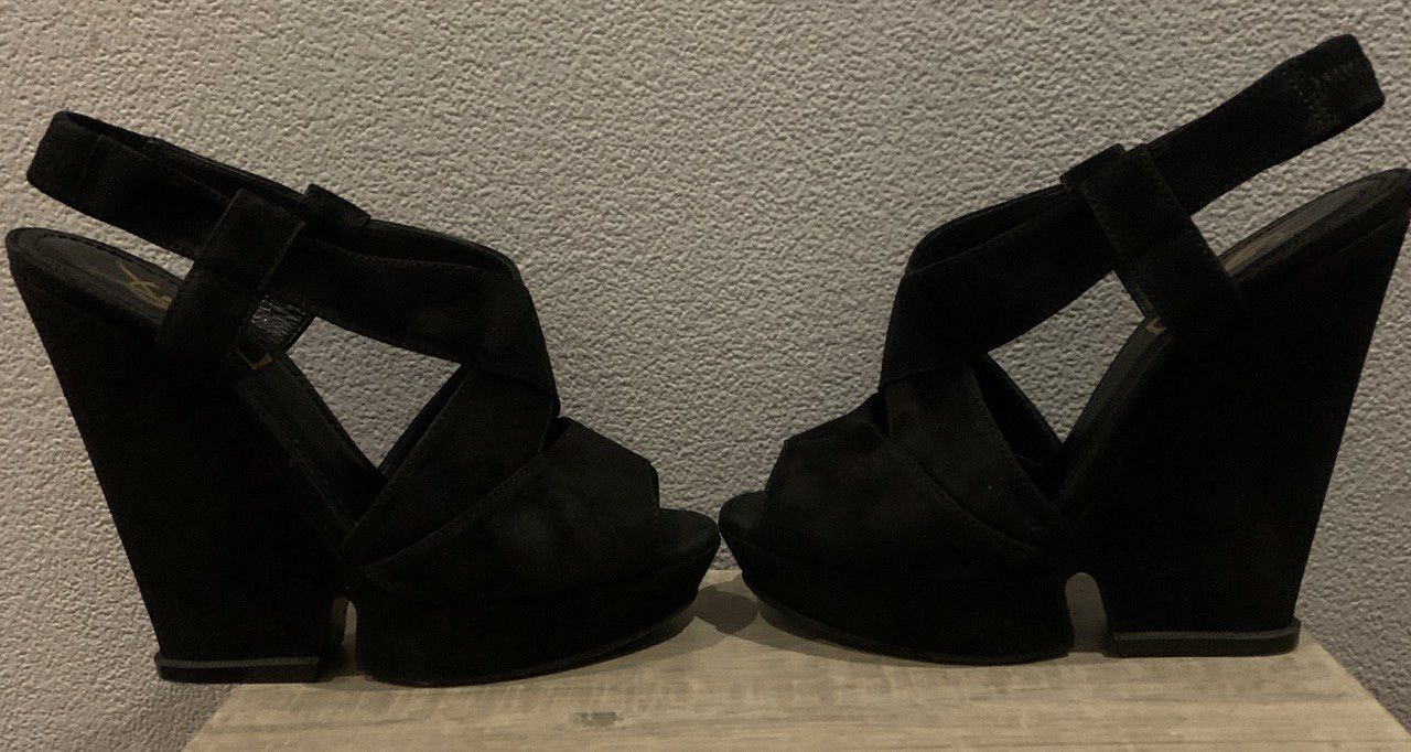 Yves Saint Laurent Saint Laurent Black Suede Hortense Sandals Size US 5 / IT 35 - 3 Thumbnail
