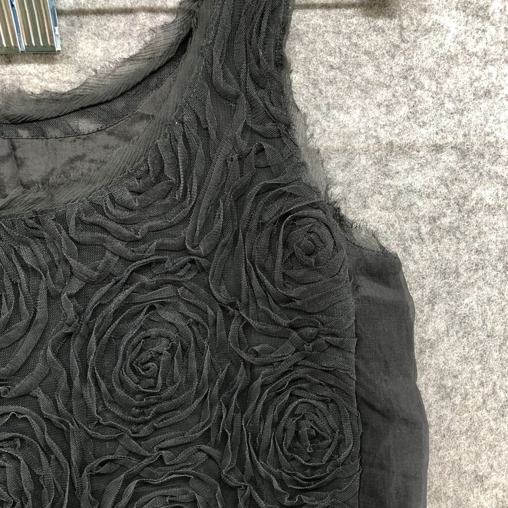 J.Crew J. Crew Sleeveless Mini Dress Womens 2 Black 3D Floral Applique Shift Formal Size XS / US 0-2 / IT 36-38 - 6 Thumbnail