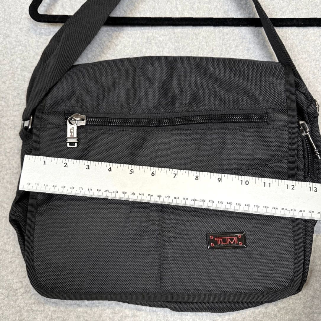 Tumi Tumi T-Tech Crossbody/Laptop/Messenger Bag 5110D Black Nylon Adjustable Strap Unisex Small Women Size ONE SIZE - 5 Thumbnail