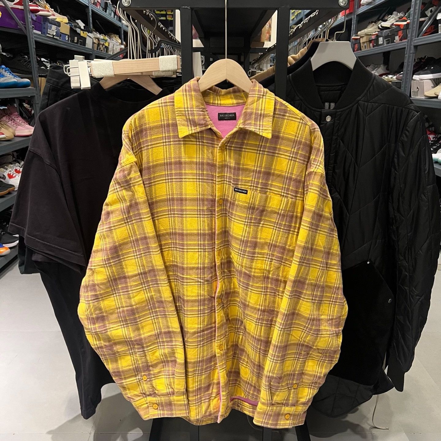 Balenciaga Balenciaga Shirt xs Men Size US XS / EU 42 / 0 - 1 Thumbnail