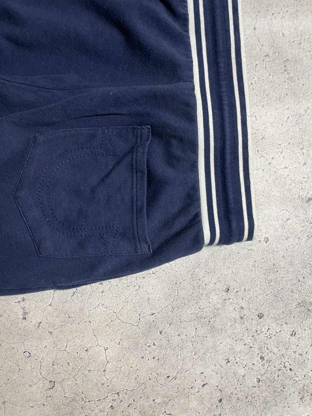 Japanese Brand × True Religion Vintage Joggers Pants Baggy True Religion Y2K Rap Size US 30 / EU 46 - 9 Thumbnail